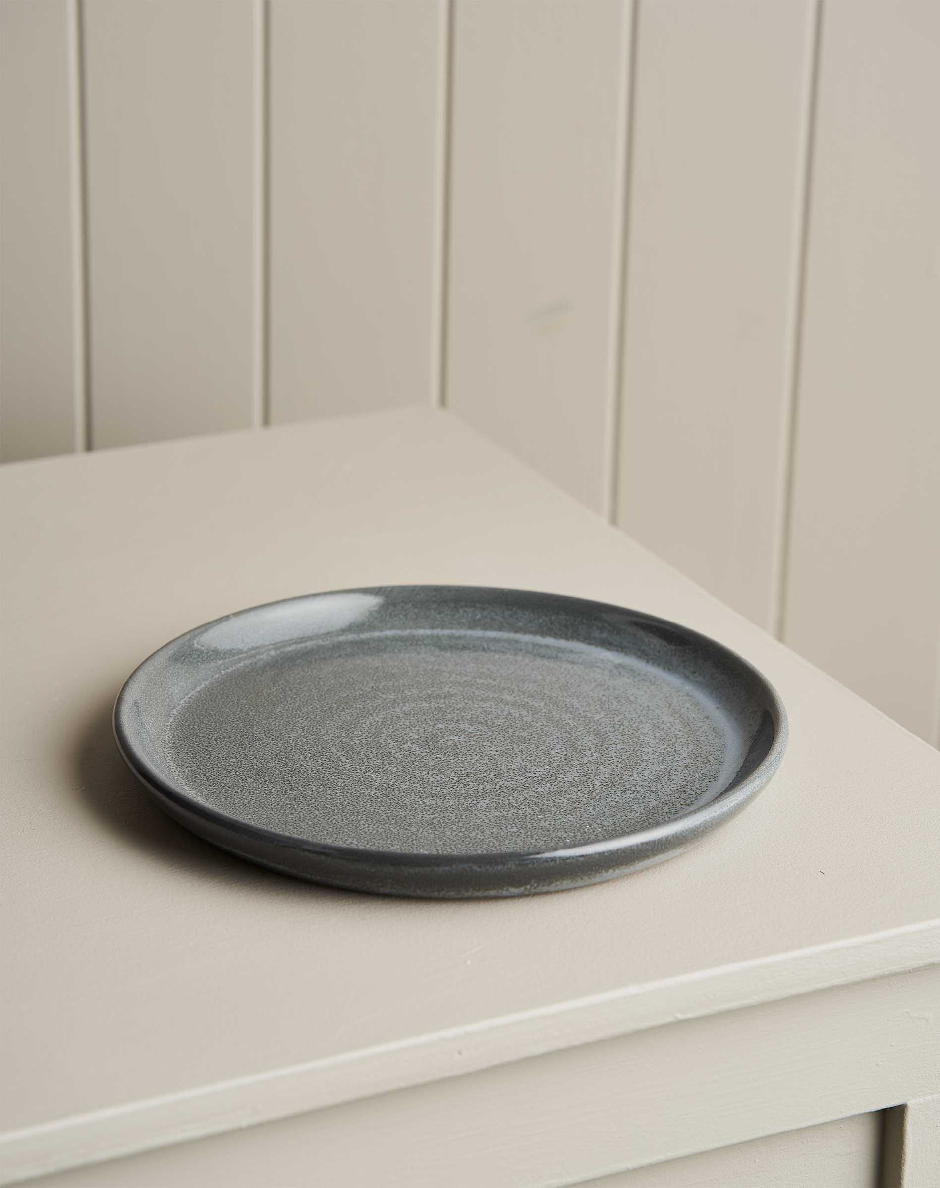 Small Portions Terra Place Setting / Storm - Image 3